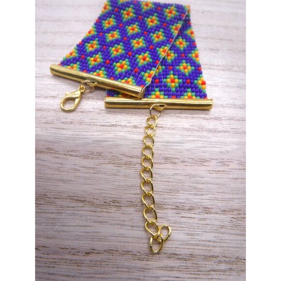 Loom Beaded Bracelet Blue, Green, Yellow & Red Print - Picture 4 of 4